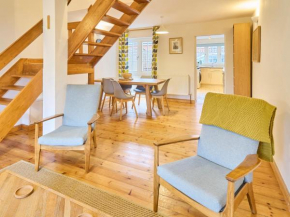 Host & Stay - Corner Cottage